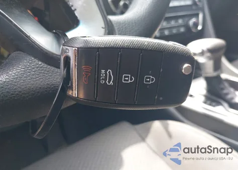 2018 Kia Optima Lx z USA, uszkodzony, nr VIN 5XXGT4L32JG253713